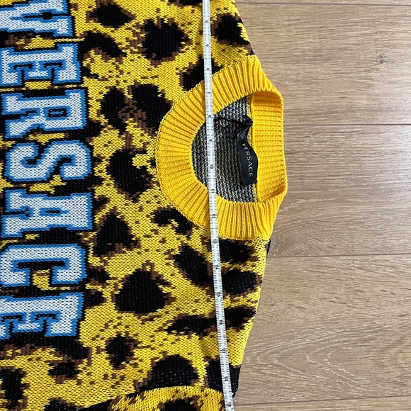 $1350 AUTHENTIC new VERSACE unisex Yellow Jacquard Pop Animalier Sweater sz L - Picture 8 of 11
